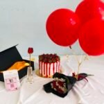 بكج الحب ورد جوري وردة الكرستال الفاخرة وكيك 6 اشخاص وبالونات