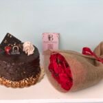 Flower Bouquet with Cake